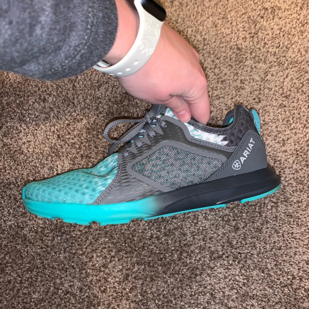 Ariat Fuse Athletic Shoes Women’s 7.5